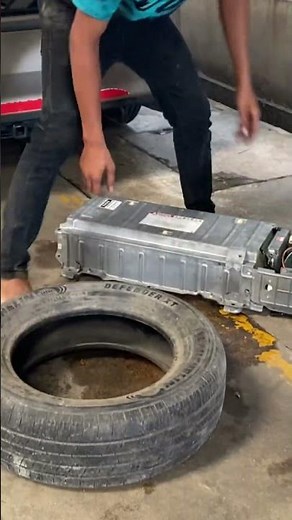 Removing and Handling a Prius Spare Tire – Quick Tip #Shorts