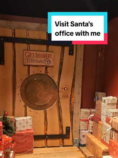Santa Claus Office at Santa Claus Village in Rovaniemi 🎅🏻 And why did I visit Santa's office but didn't get a photo with the man himself you might ask. Well, because you have to queue in a long line and while meeting him is free, photos or videos with Santa are expensive af (starting from 55 €). 😬 #santaclausvillage #rovaniemi #traveltok #travelblogger #meetsanta
