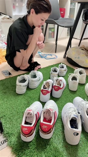 嫁の買い物とスニーカーコレクション