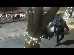 BRUTAL BEATING: Woman attacked and robbed by 4 teens while walking down street