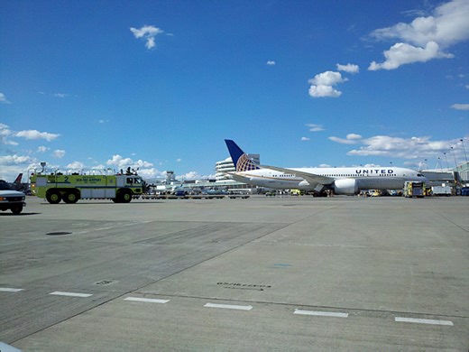 Sea-Tac Airport crews plan, ready for the worst