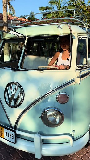 ‏Volkswagen Bus 1972 😍 A picnic companion 🩵 #volkswagen