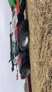 Ackergras drillen noch der GPS Ernte mit einem #Steyr CVT 6230 und 5,8m #Vredo Agri Twin, danke an Silowalzdienst A. Kölln für das #HandyVIdeo per Nachricht. | profi