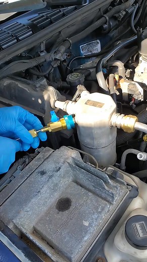 Valve Core Quick Removal & Installation Kit- Zero Refrigerant Loss! Tired of wasting time & refrigerant during AC repairs? Our Professional Valve Core Tool lets you swap R134A Schrader cores instantly—without system discharge! | Randomtic | Facebook