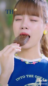 Thử ngay kem TH true ICE CREAM để mọi khoảnh khắc sẻ chia với bạn bè, người thân thêm phần ngọt ngào nào!