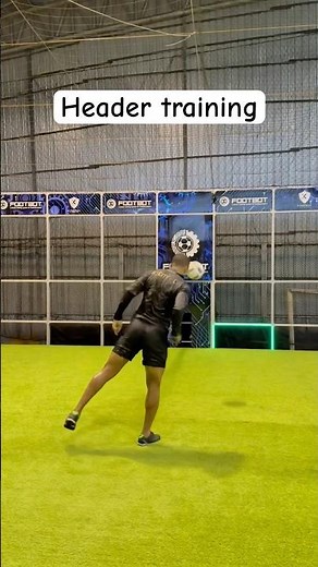 Header Heroics: Pro Trains to Score Precision Goals from a Pitching Machine! ⚽🎯🚀