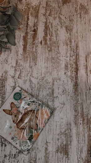 Creating a Charming Farmhouse Sign - DIY Tutorial