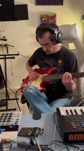 going full on 80s jazz fusion guitar on a synthwave beat