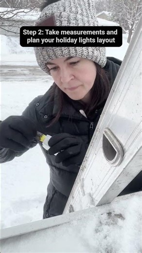 How to Hang Christmas Lights The Right Way