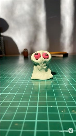 Meet Gloop: The Perfectly Blinking Loop 🫠