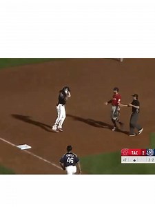 It’s the first time I’ve seen a home run trot turn into a bench-clearing brawl. #baseball #MLB #MLBThrowback | MLB Throwbacks