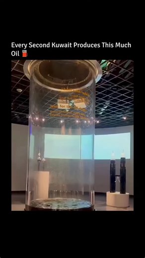 explains universe🌐 on Instagram: "⛽ Kuwait har din lagbhag 3 million barrels oil extract karta hai — matlab har second dozens of gallons duniya ke energy system me add ho rahe hote hain, bina ruke. 🌍⚡ Aap jitni der me ye line padh rahe ho, utni der me hi hazaron gallons already global market ka hissa ban chuke hote hain. Scale itna bada hai ki imagine karna bhi mushkil lagta hai — energy literally seconds me flow karti rehti hai. Media:@breakitmat • • • #oilfacts #kuwait #energyworld #globaltr