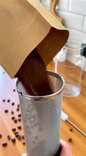 Cold Brew Coffee Maker with Filter • Add coffee water • Built-in filter system • Easy home brewing setup #coldbrew #coffeeathome #tiktokshopcreator #kitchenfinds
