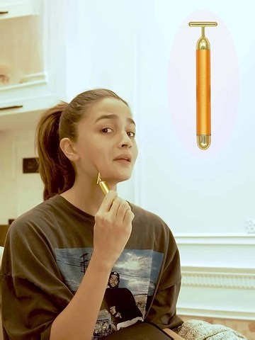 Experience the glow of gold ✨ The GlowNova™ Facial Beauty Bar lifts, firms & sculpts your skin with over 6,000 gentle micro-vibrations per minute. Boost circulation, reduce puffiness & reveal your natural glow — all in minutes a day 💛 Bring home your daily spa moment with GlowNova™ | Metronova Store