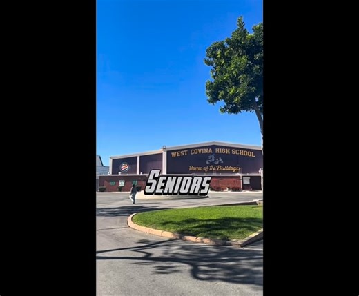 Bulldog News Network on Instagram: "Hey seniors! If you’re interested in applying for scholarship opportunities, join the Scholarship Google Classroom using the code jy4nhwx4. Stay informed and take advantage of these resources!"