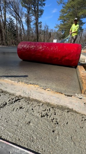 1.9K views · 3.2K reactions | Easy roll!!酪 #concrete #concreto #stamp #imback #mexican #finisher #finisher #mississippi #driveway #letsroll #columbus #mexico #representando | Innovative Concrete Solutions | Facebook