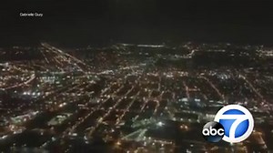 BREAKING NEWS: Passengers in a panic as flames shoot from the engine of an LAX-bound jet shortly after takeoff. The United plane had just taken off from Newark, New Jersey before making an emergency landing. Audible gasps can be heard from passengers. Eyewitness News with the breaking details. Tonight at 11 from ABC7. https://abc7.la/388GLf8 | ABC7