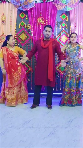 Aaj Hai Sagai Sun Ladki Ke Bhai #dance#youtubeshorts #aajhaisagai #trending#shortsvideo#weddingdance