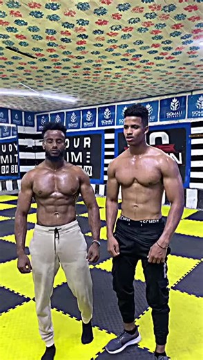 Bodybuilding Poses and Flexing Techniques in the Gym