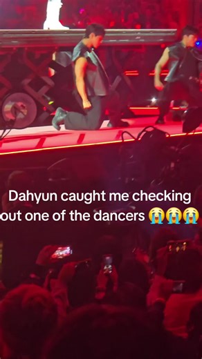 she knew 😭😭 #twice #twicethisisfor #twicethisisfordallas #twicedallastx2026 #dahyun