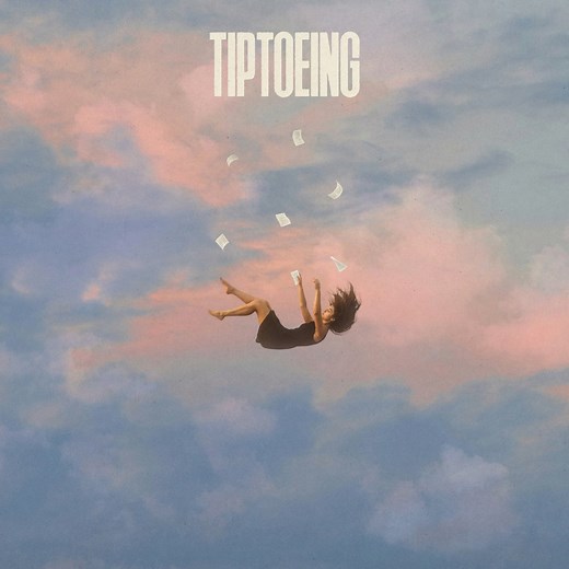 tiptoeing - senses: Song Lyrics, Music Videos & Concerts