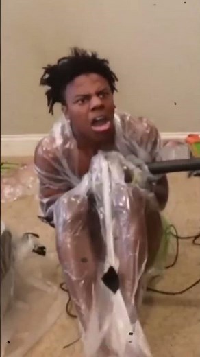 ISHOWSPEED SEALED HIMSELF AND TRIES VACUUM TRASH BAG CHALLENGE 😂