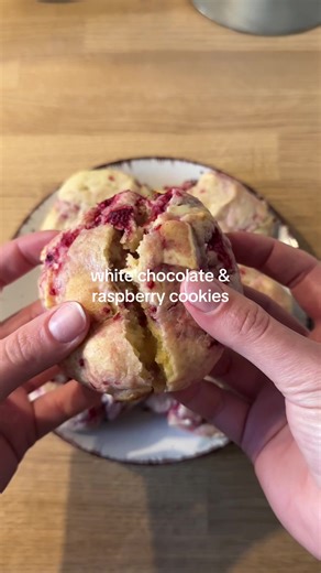 Delicious White Chocolate Raspberry Cookies Recipe
