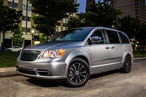 Chrysler Minivans Celebrate 30 Years With Special-Edition Models