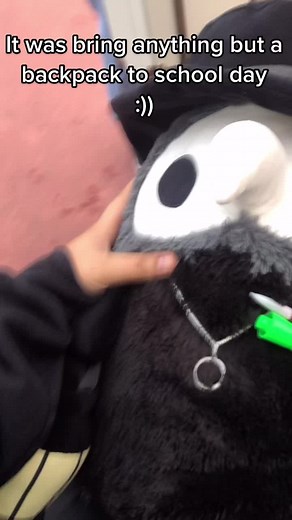 the spongebob piñata bro 😭 #anythingbutabackpack #elsinorehigh #lakeelsinore #ehs #fyp #elsinorehighschool