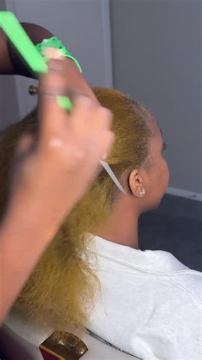Ke’Amari Johnson on Instagram: "Every great result starts with preparation. I take my time to make sure each client gets the best experience possible. Book your spot today, link in bio ✨ #lafayettebraider #lafayettehairstylist #louisianabraider #louisianahairstylist #lafayettestylist"
