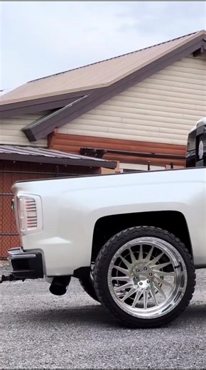 11 years of trust. 11 years of perfection. No backyard hacks—just professional builds that hit different. 💡🔥 #CustomLighting #GetLit