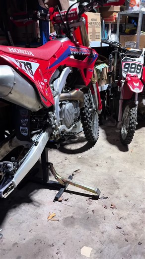 Exploring the Honda CRF 110 Motorcycle Features