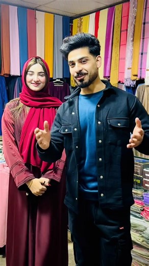 Abay main kaisi lag ri hain lady g comments main batay👍#nazirshoppingmall #foryoupage #fyp