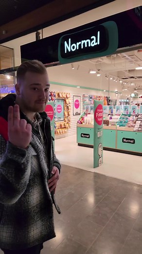 Käytiin ostoksilla ja ostettiin toisillemme lempiasioita☺️🛍❤️! Mikä ois meidän budjetti & kauppa osa 2:lle? #couplegoals #haaste #fyp #scouppi #normal #milaaksu #cringe #haasteita #maistelu #parisuhde