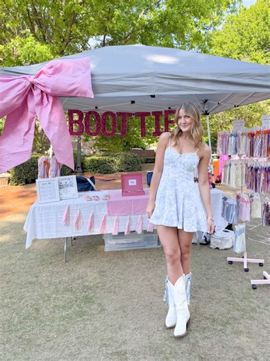 Such a fun day! Thank you to everyone who came out to see us yesterday #boottied #bootbows #clemsonuniversity #clemson #concertoutfit