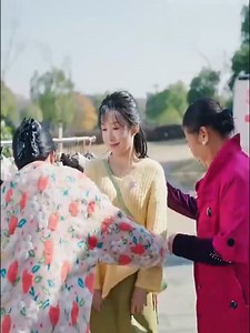 8.1K views · 113 reactions | ท่านประธานถูกจัดฉากให้รถเสียเพื่อพบและแต่งงานกับผู้หญิงยากจน | y2-67 | Radio Thailand Live | Facebook