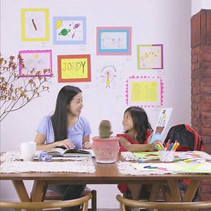 DIY Kids' Art Gallery Display your kids’ masterpieces and easily swap them out through the school year without leaving a mark on your wall! | Tasty Home