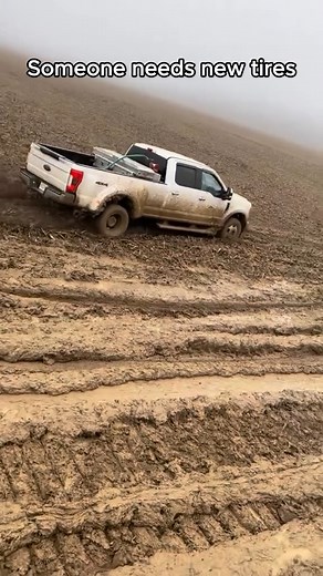 Dually Super Duty pulling through the mud! 😎 @dickydean #fordsuperduty #powerstroke #turbodiesel #diesel #dieselpower #cumminspower #powerstrokenation #offroad #liftedtrucksmatter #cleantrucks #lifted #liftedtrucks #trucknation #4x4 #chevy #dodge #ford #duramax #cummins #powerstroke #trucksdaily #truck #officialtrucks #truckmeet #dieseltrucks | Stealth Performance Products