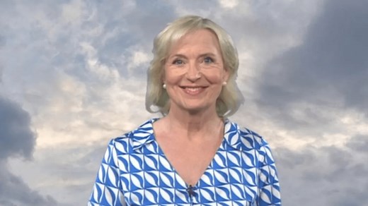Carol Kirkwood sends BBC fans into meltdown as she flaunts 'incredible curves'