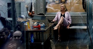 Atriz pornô que acusou Trump, Stormy Daniels volta como heroína de quadrinhos