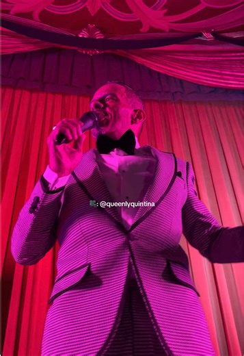 “Promises Promises” - Christopher Williams 12/12/2025 🎥: @queenlyquintina #QShotThat 🎥 #christopherwilliams #throwbackrnb #classicrnb #liveconcerusic
