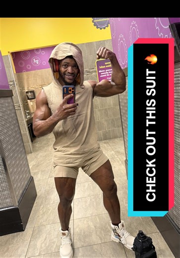 This gym suit moves exactly how your body moves — lightweight, stretchy, breathable, and locked in so nothing pulls, bunches, or distracts you mid-set 💪🔥 Built for intense workouts but clean enough to turn heads, it highlights the work you’ve put in while staying comfortable from warm-up to last rep. If you care about performance and presence, this is the fit that keeps up with you and looks good doing it. Train hard, move freely, and let the results speak. 🏋🏾‍♂️✨ #GymFit #MensActivewear #Ti