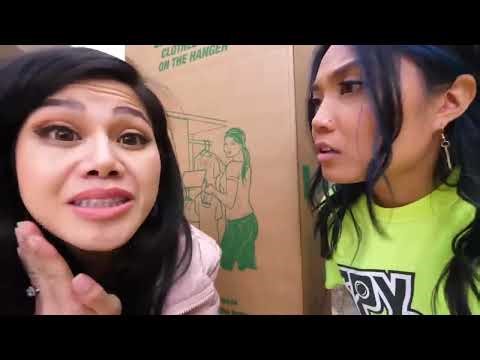 Vy Qwaint! SCARY BOX GAME - Trapped by Stalker s Friends