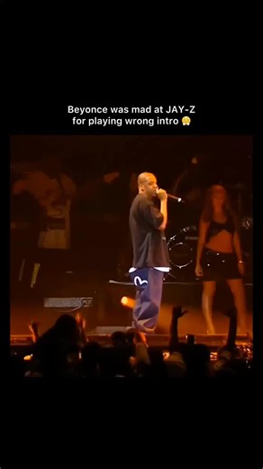 HIP-HOP MUSIC on Instagram: "Oh, that look  ⠀ Jay Z and Beyoncé performing their joint hit “Crazy In Love” at Madison Square Garden on November 25, 2003.  ⠀ Follow @hiphopflick if you rockin’ with this content  ⠀ #jayz #beyonce #hiphop #rap"