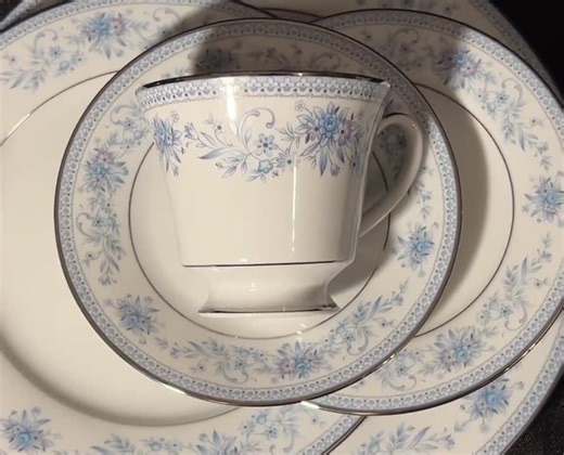 Noritake Blue Hill Fine Bone China Set for 4 Persons (2 Sets Available) - Etsy