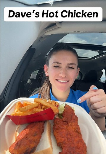 First time trying Dave’s hot chicken!!! I like all things crunchy…Let’s see how it goes!!! @Dave’s Hot Chicken #chickentenders #daveshotchicken #philly #eatingshow #mukbang