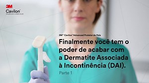 Agora vocês conhecerão o 3M™Cavilon™ Advanced Protetor de Pele. O produto mais recente da linha, trata-se de um protetor cutâneo avançado, responsável por formar uma barreira resistente, elástica e durável na pele. Ideal para proteção da pele íntegra e, principalmente, danificada por dermatite associada à incontinência ou lesões de pele associadas à umidade. Nesta primeira parte do vídeo, abordaremos a composição do produto. - Revolucionário Cianoacrilato: Ao contrário de pomadas, o cianoacrilat