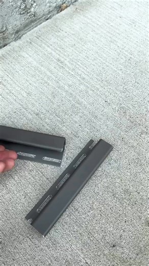 I’m getting a few DM’s lately asking how I do the mitres on J-channel. Though I’ve shown 4 different ways of doing it, this is my preferred method. There are ways to get it more “secure”, but this method holds well over the life of a project through all weather conditions. The video is in real time so hopefully it’s easy to follow along. Again, there are many ways to do things. Some people prefer to go to a sharp point, I don’t and there’s nothing wrong with either. I hope this video helps and i