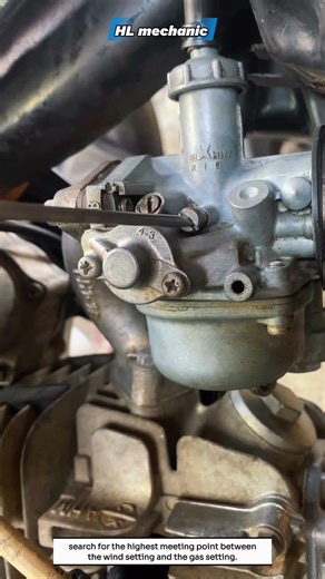 Adjusting a motorcycle carburetor #adjustment #carburetor #repair #mechanic