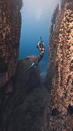 1.3K views · 173 reactions | Barracuda Lake | Coron, Palawan  LUT and edit by @queen.films Shot on #GoProHERO13 @gopro @goproph Filmed by @coron_freediver Tour @kajytravel | Flight @experiencesunlight | Hotel @thefunnylioncoron (Discount Code: QUEEN) | Queen Films | Facebook